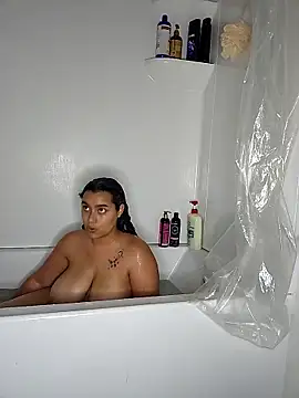 Snapshot of cinnaminnie chatting on March 20, 2:44 pm cinnaminnie online show from March 20, 2:44 pm