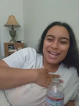 cinnaminnie online show from May 15, 6:26 pm