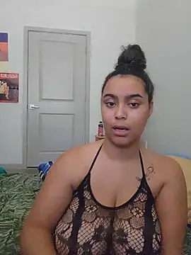 cinnaminnie online show from May 21, 6:59 pm