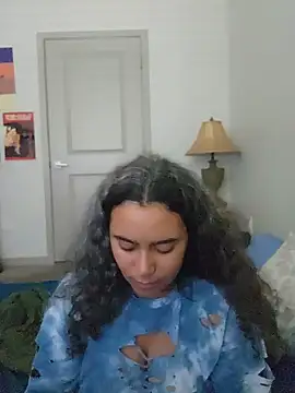 cinnaminnie online show from June 1, 5:36 pm