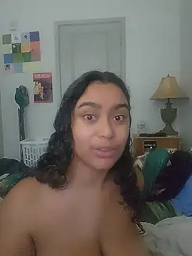 cinnaminnie online show from June 3, 4:01 pm