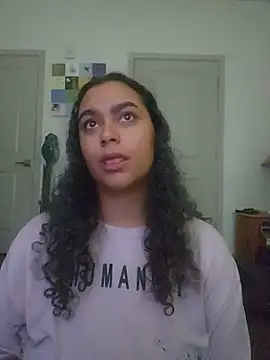 cinnaminnie online show from June 14, 4:42 pm