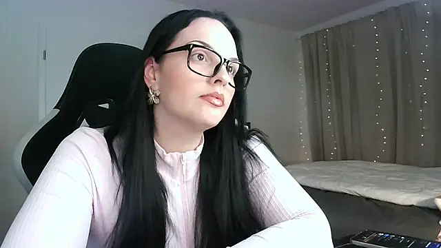 Jujuicy 97 online show from October 20, 5:35 pm