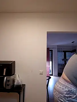 Jujuicy 97 online show from March 12, 8:53 am