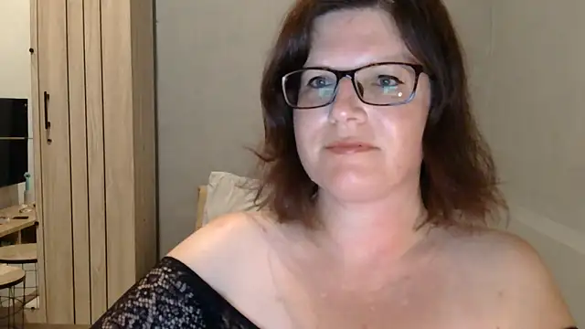 CrimsonMistress online show from October 7, 10:07 pm