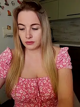 Cute Hot Alice online show from February 24, 8:14 pm