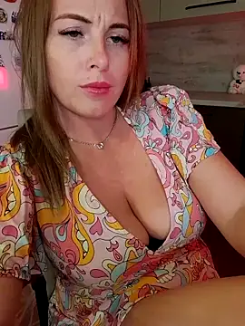 Cute Hot Alice online show from September 15, 8:31 pm