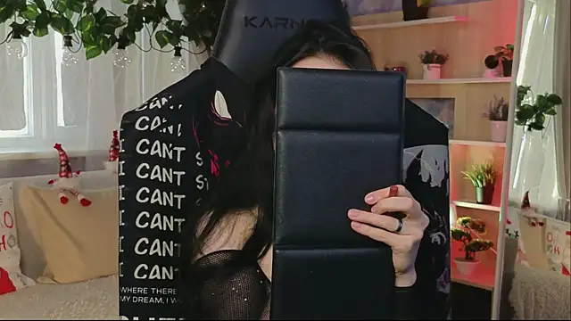 KiraLiLime online show from February 25, 1:06 pm