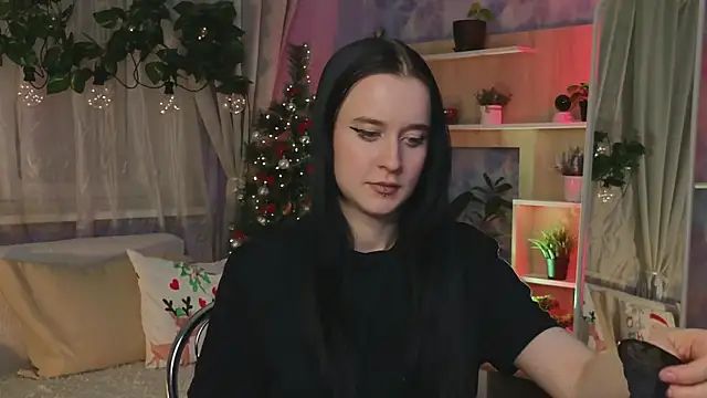 KiraLiLime online show from March 7, 6:11 pm