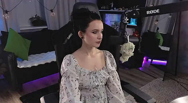 Snapshot of KiraLiLime chatting on March 8, 10:02 pm KiraLiLime online show from March 8, 10:02 pm