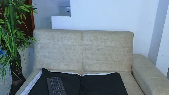 Lorenne Miller online show from September 28, 4:07 am