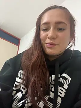 Snapshot of _KarolSmith chatting on February 6, 4:10 am KarolSmith online show from February 6, 4:10 am