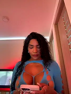 Jessie-pradoo online show from November 3, 8:21 pm