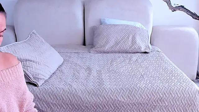 BridgetRodriguez online show from January 23, 3:32 pm