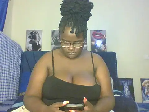 Snapshot of Montel_Montel_ chatting on October 7, 12:24 pm Montel Montel online show from October 7, 12:24 pm