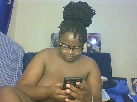 Snapshot of Montel_Montel_ chatting on October 23, 4:23 am Montel Montel online show from October 23, 4:23 am