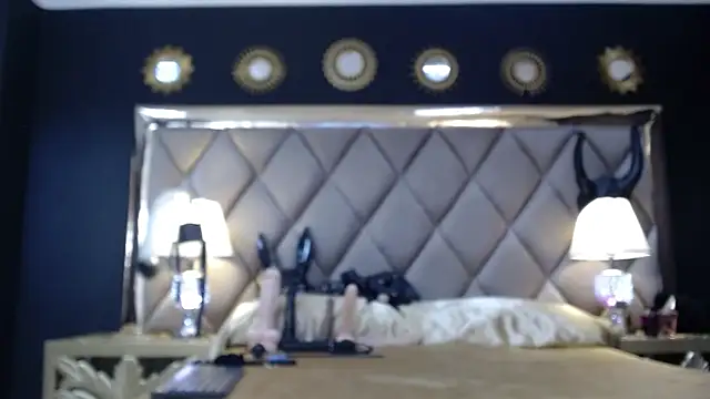 EvaBellucci  online show from January 4, 12:05 am