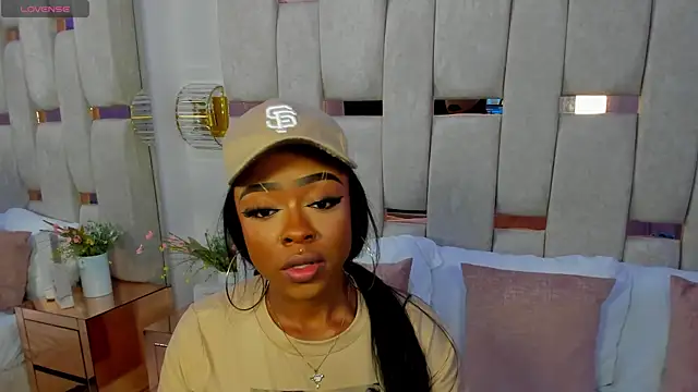 mia schwarz online show from January 24, 9:58 pm