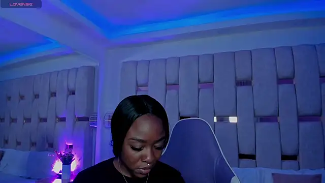 mia schwarz online show from March 13, 9:43 pm