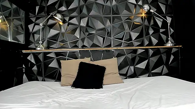 danielclarton1 online show from January 5, 6:13 pm