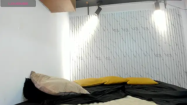 danielclarton1 online show from January 12, 4:00 am