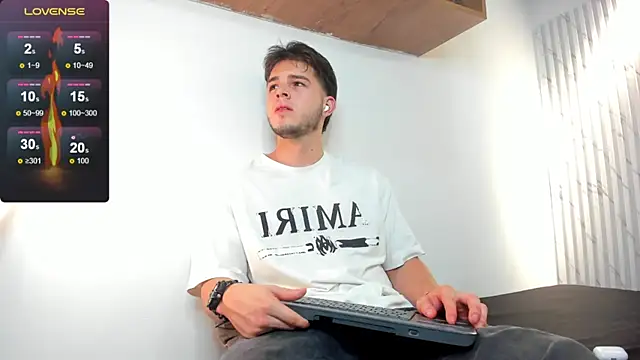 danielclarton1 online show from January 13, 12:30 am