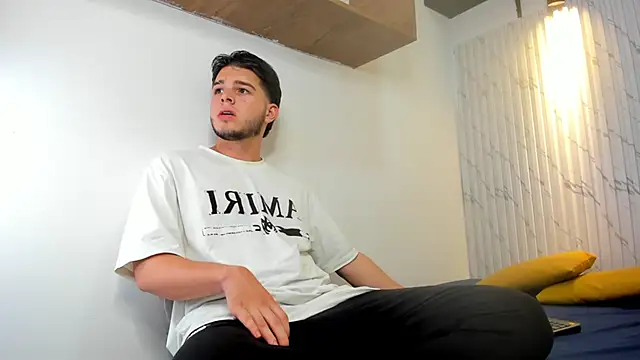 danielclarton1 online show from January 17, 2:08 am