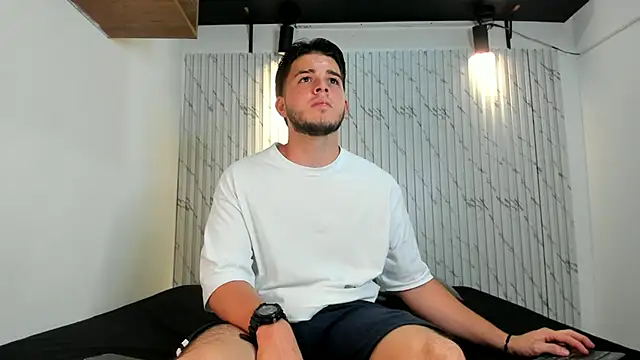 danielclarton1 online show from January 22, 9:32 pm