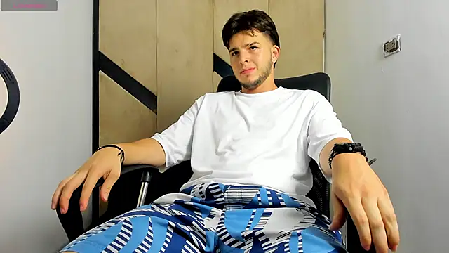 danielclarton1 online show from January 29, 4:47 am