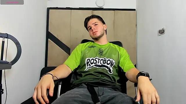 danielclarton1 online show from January 30, 3:33 am