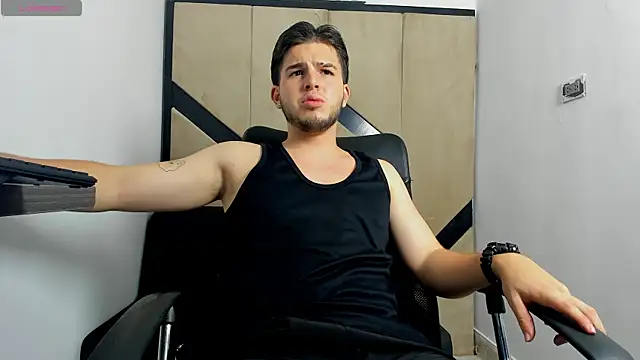 danielclarton1 online show from January 31, 4:25 am