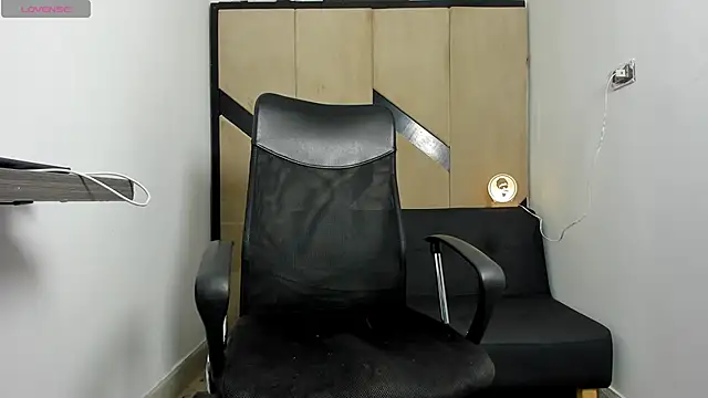 danielclarton1 online show from February 2, 6:37 am