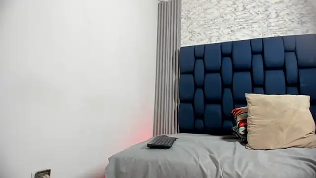 danielclarton1 online show from February 12, 10:56 am