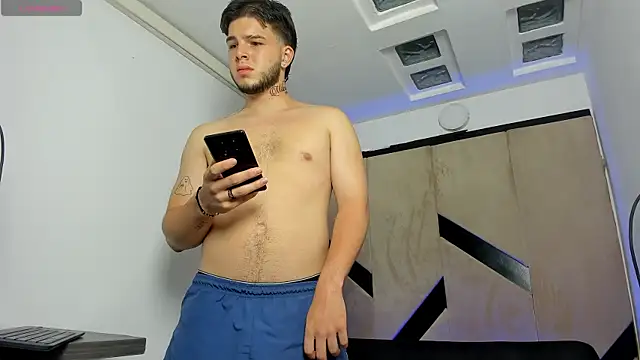 danielclarton1 online show from March 8, 2:23 am