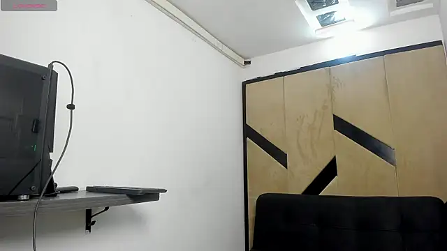 danielclarton1 online show from March 11, 5:38 am