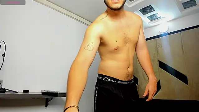 danielclarton1 online show from March 15, 1:29 pm