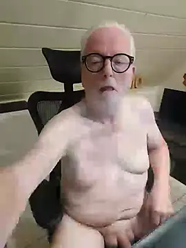 Greyhound70 online show from October 1, 11:00 pm