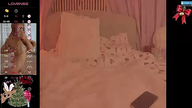 Snapshot of Blondecandie chatting on December 20, 11:17 am Blondecandie online show from December 20, 11:17 am