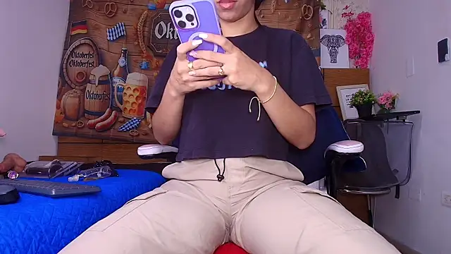 aisha sh online show from September 29, 11:59 am