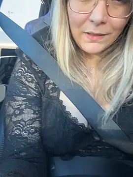 EmyLana online show from February 15, 10:33 am