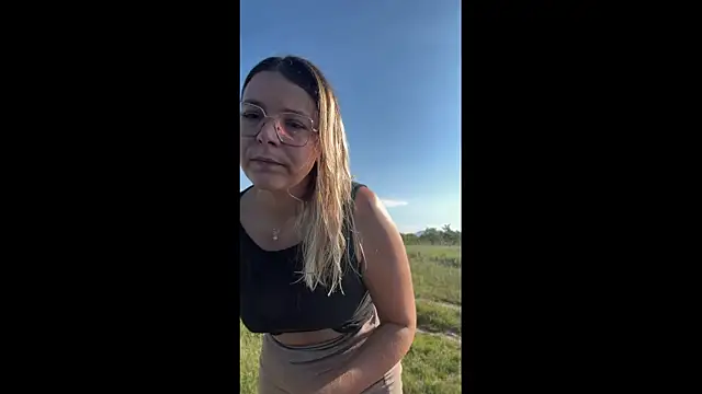 EmyLana online show from May 23, 6:40 am