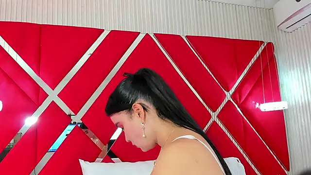 Snapshot of SusanCouper chatting on November 5, 10:32 pm SusanCouper online show from November 5, 10:32 pm