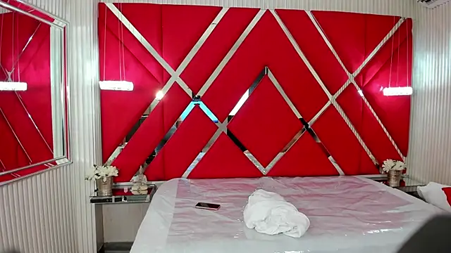 Snapshot of SusanCouper chatting on November 10, 10:31 pm SusanCouper online show from November 10, 10:31 pm