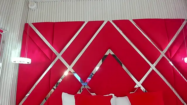 Snapshot of SusanCouper chatting on February 11, 10:26 pm SusanCouper online show from February 11, 10:26 pm