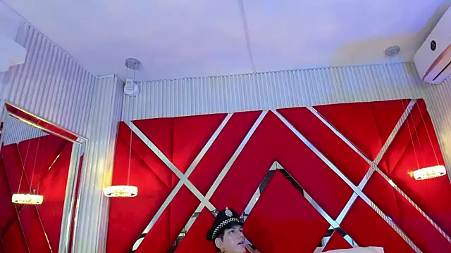 Snapshot of SusanCouper chatting on February 13, 10:50 pm SusanCouper online show from February 13, 10:50 pm