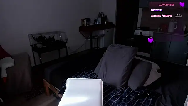 Snapshot of Natural_pussy chatting on April 21, 7:47 am Natural pussy online show from April 21, 7:47 am