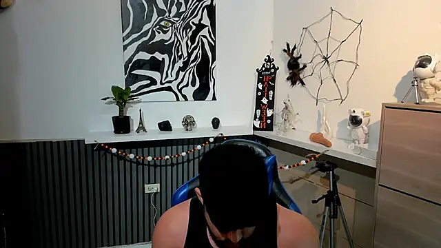 Daemon21 online show from October 29, 7:04 pm