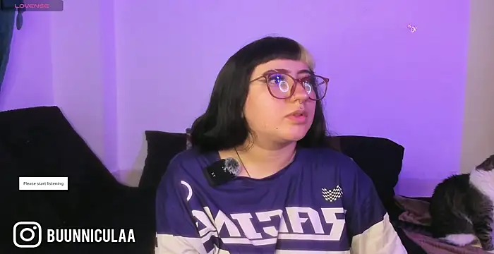 Snapshot of larissa01_ chatting on February 17, 9:21 pm larissa01 online show from February 17, 9:21 pm