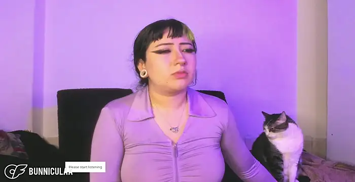 Snapshot of larissa01_ chatting on March 3, 6:47 pm larissa01 online show from March 3, 6:47 pm