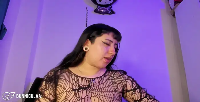 Snapshot of larissa01_ chatting on March 14, 8:03 pm larissa01 online show from March 14, 8:03 pm